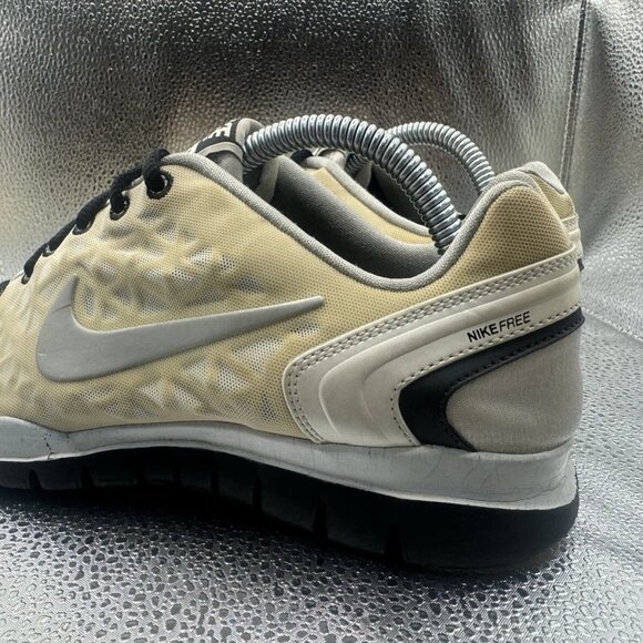 🚀 Nike Training Free Fit 2 Woman Size‎ 9.5 White Running Shoes - Picture 7 of 11